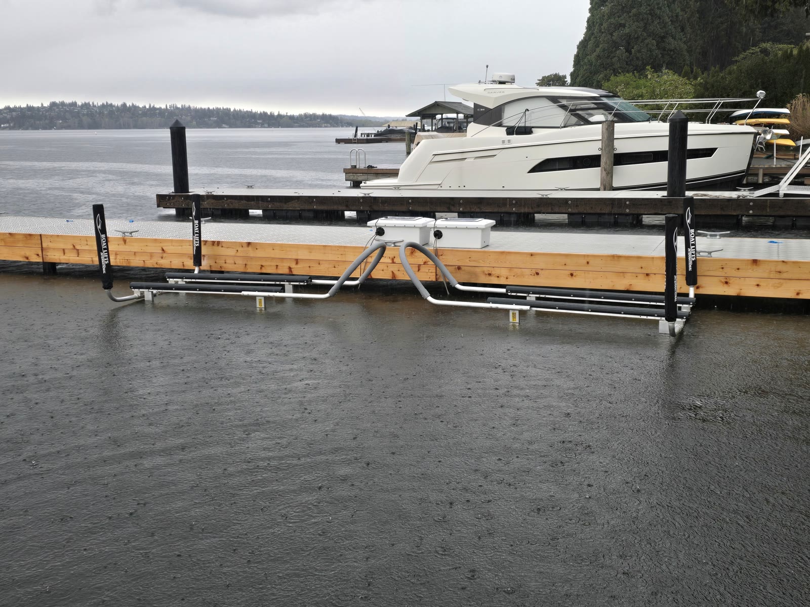 Boat Lifts & PWC Lifts waterfront construction service